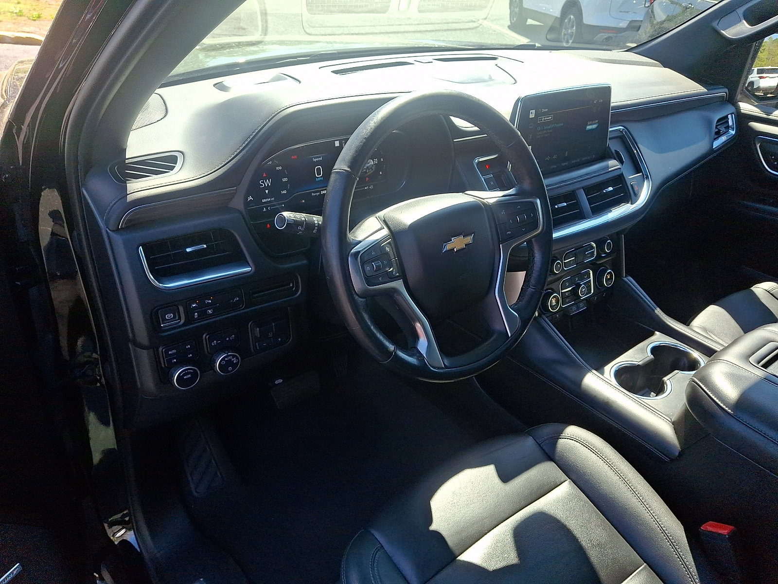 Certified 2022 Chevrolet Tahoe LT w/ LT Signature Package AWD/4WD image 25