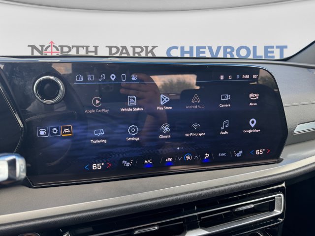 Used 2024 Chevrolet Traverse LT w/ Trailering Package FWD image 15