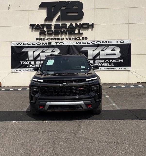 Used 2025 Chevrolet Traverse Z71 AWD/4WD image 4