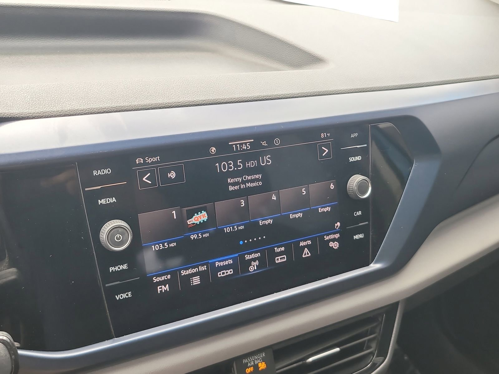 Used 2022 Volkswagen Taos SE image 23