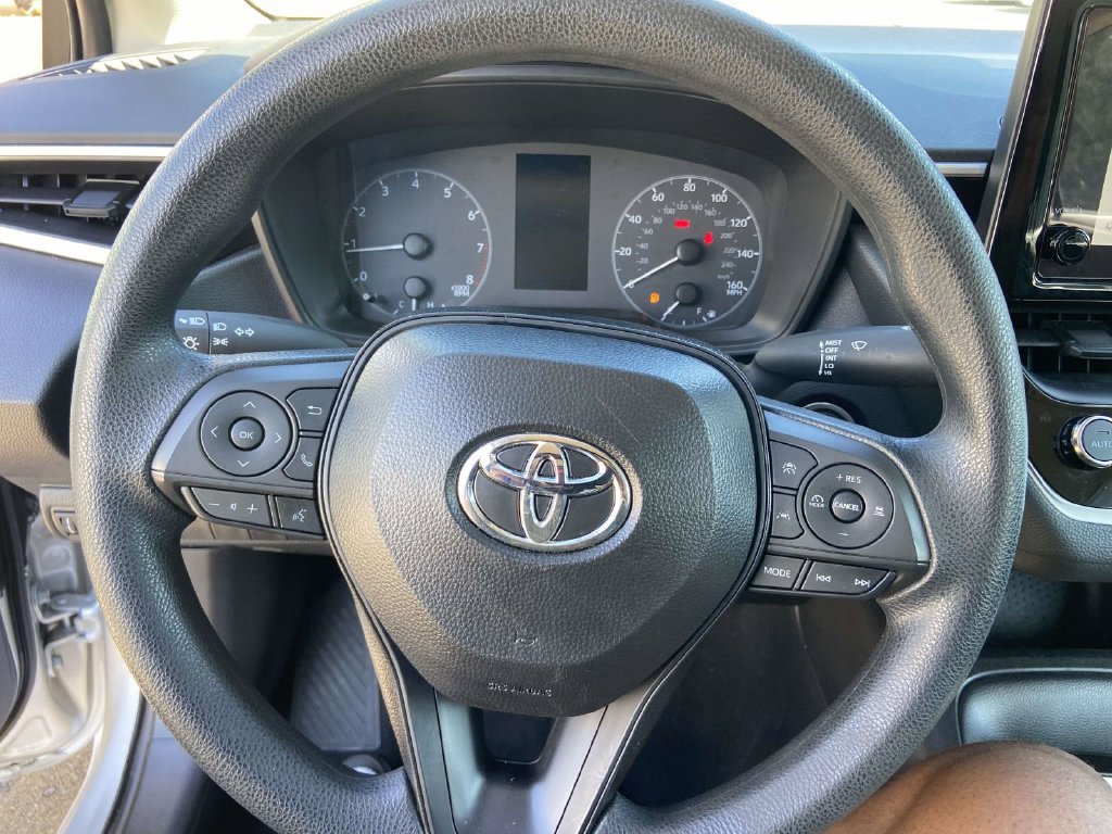 Used 2025 Toyota Corolla LE w/ Convenience Package FWD image 35