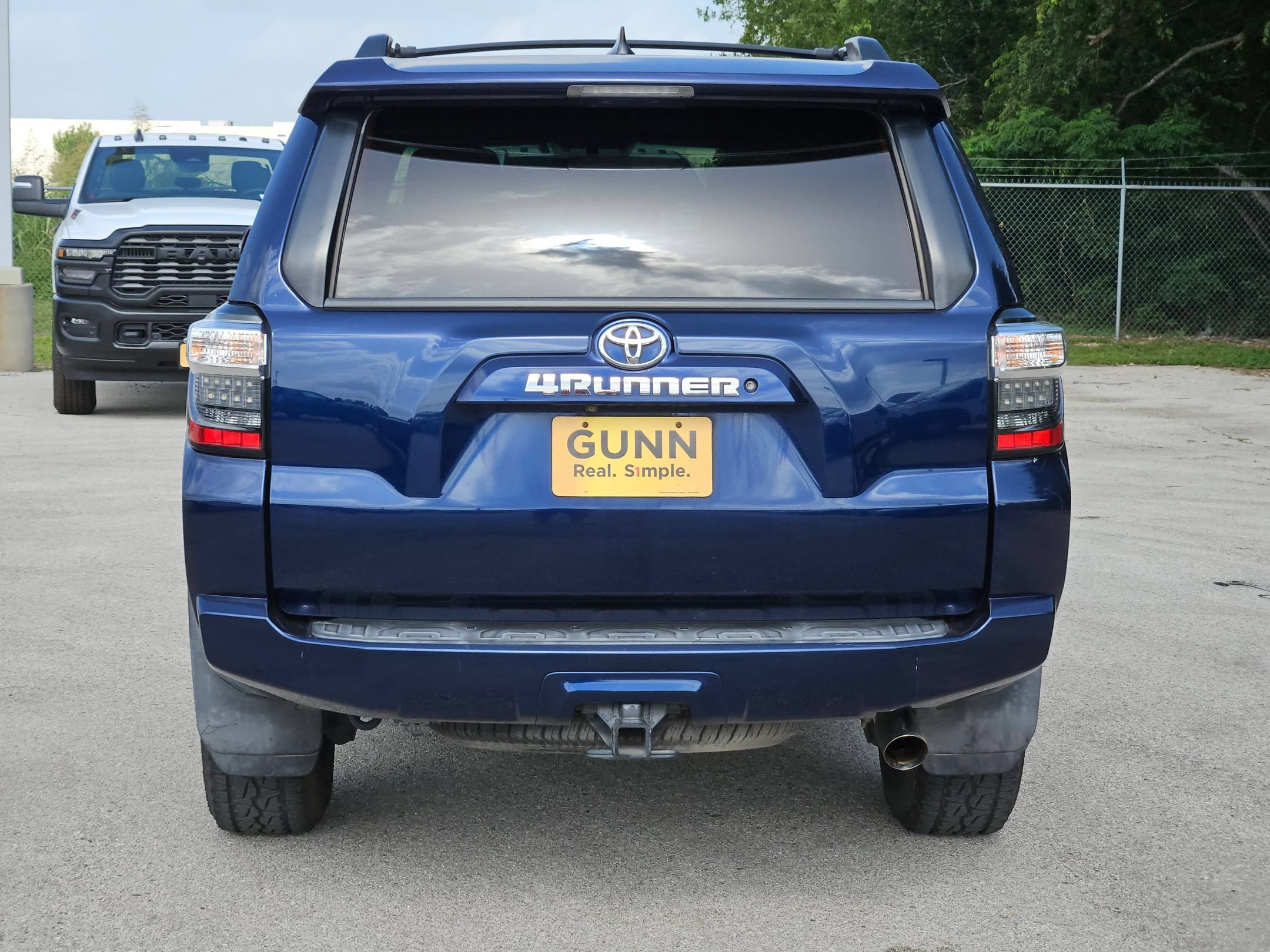 Used 2019 Toyota 4Runner SR5 Premium AWD/4WD image 4