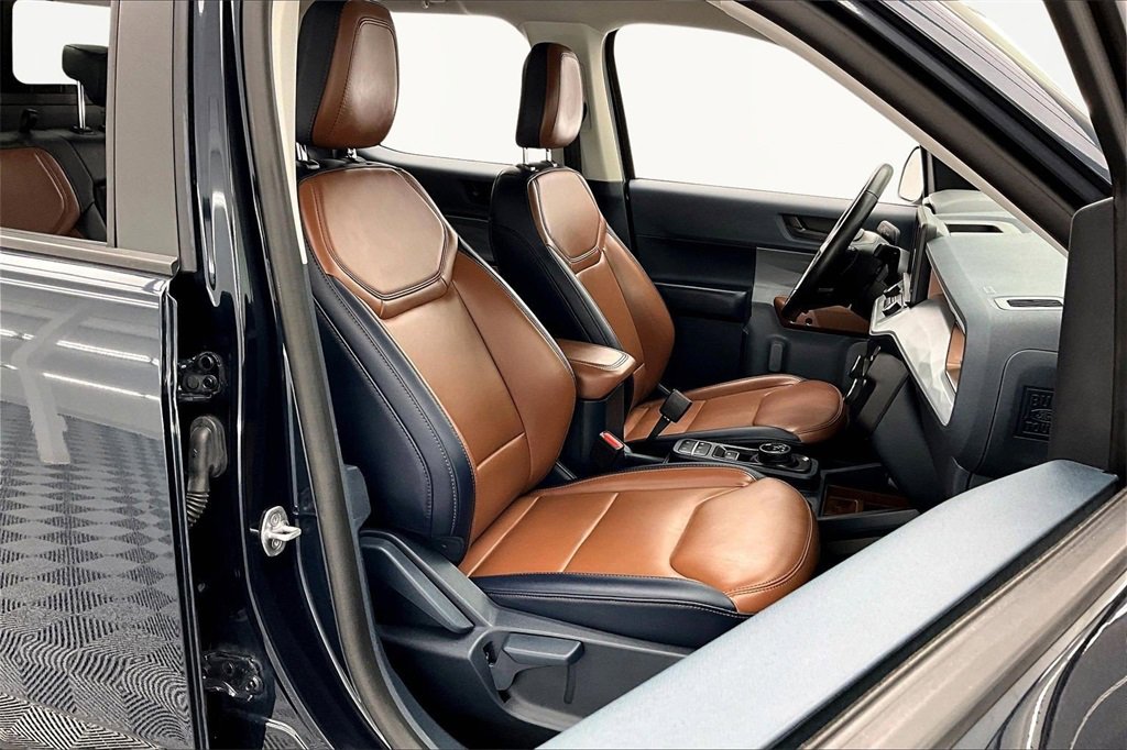 Used 2022 Ford Maverick Lariat w/ Lariat Luxury Package image 7