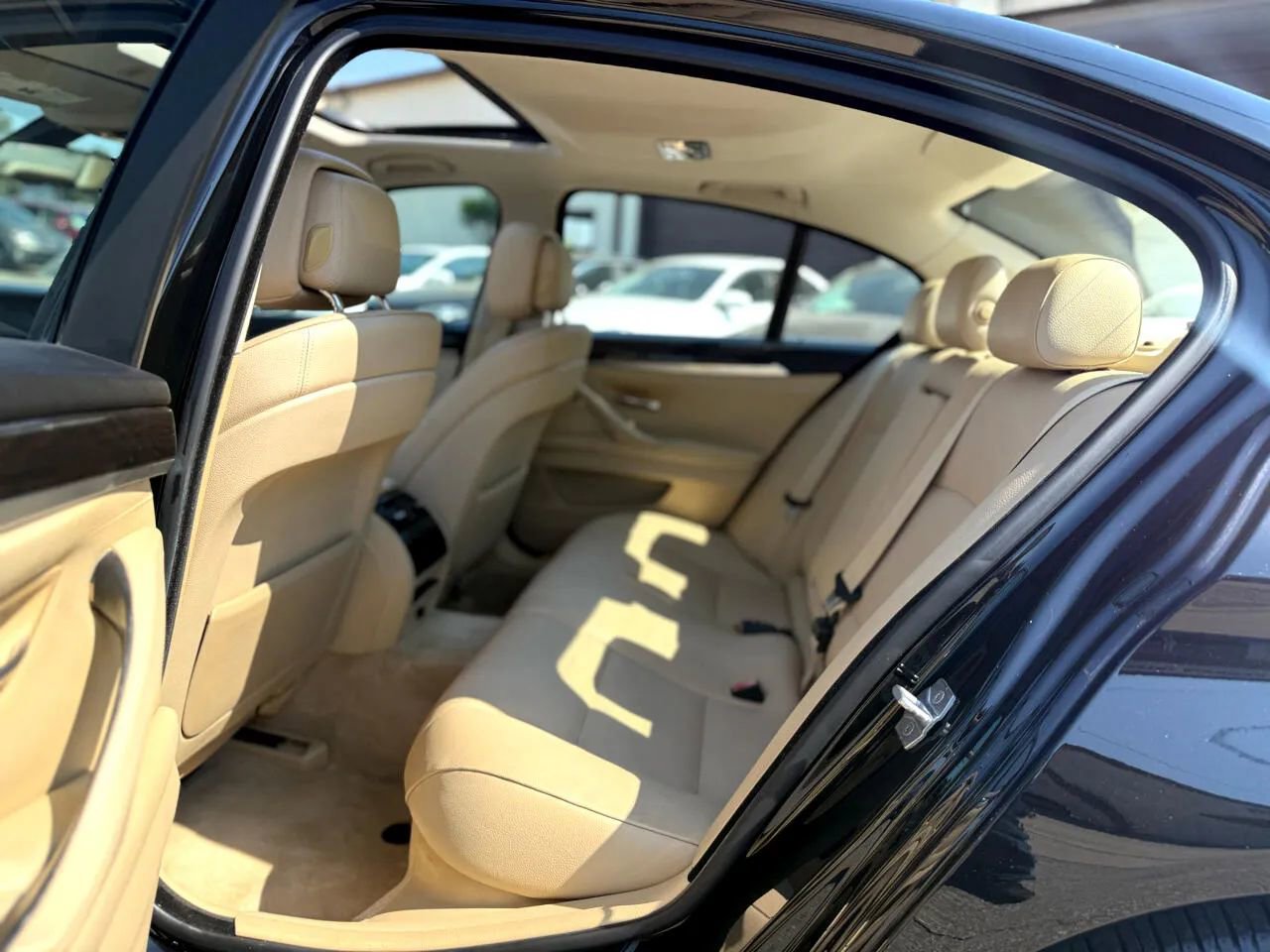 Used 2013 BMW 528i Sedan image 24