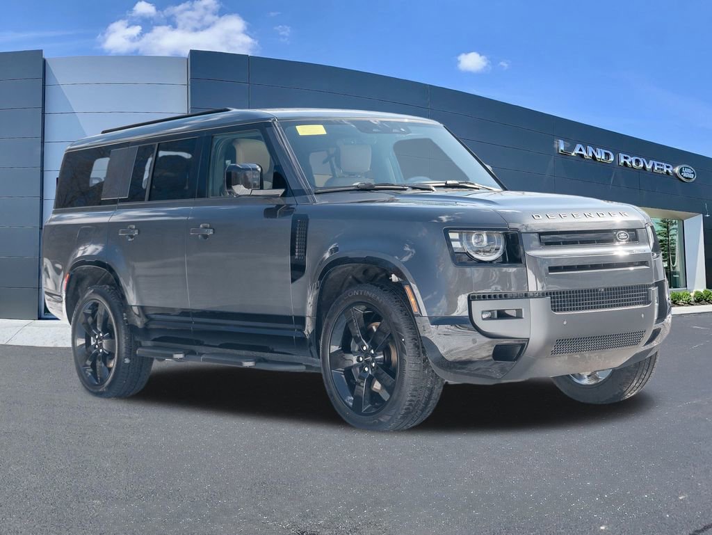 New 2026 Land Rover Defender 130 X-Dynamic SE image 3