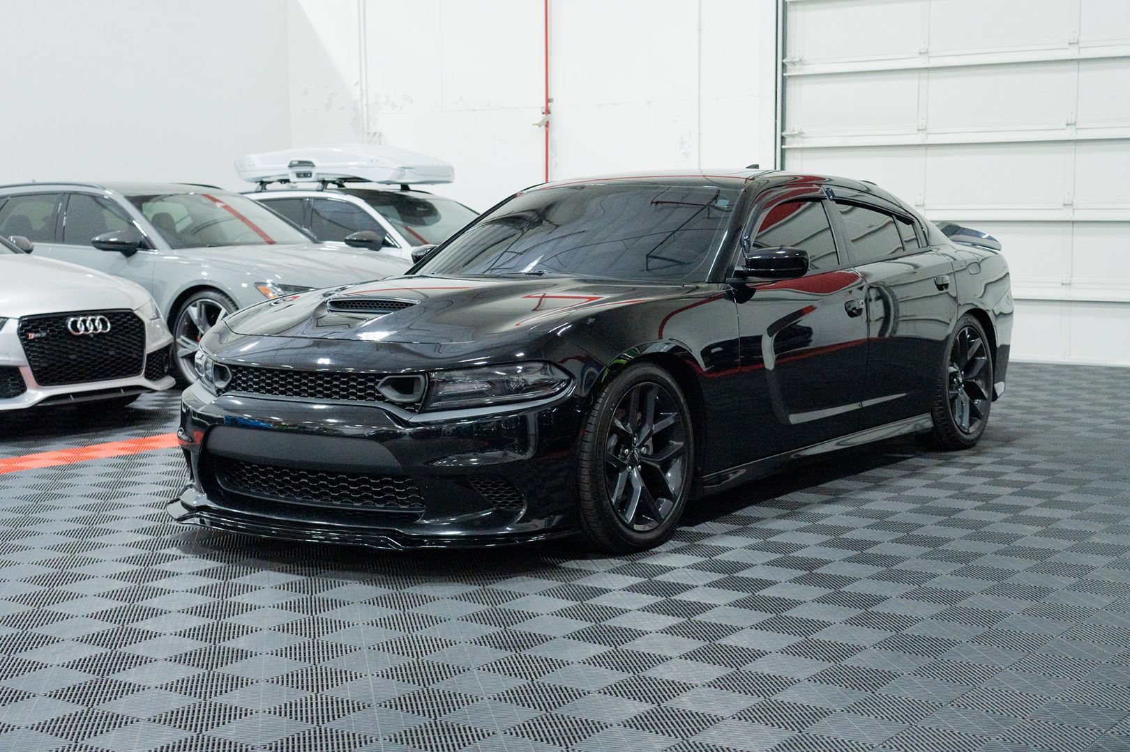 Used 2023 Dodge Charger R/T w/ Blacktop Package RWD image 3