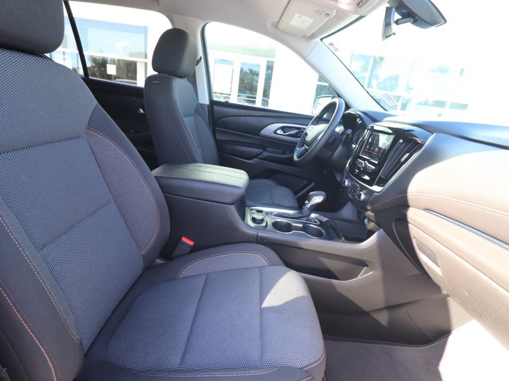 Used 2021 Chevrolet Traverse LS FWD image 15