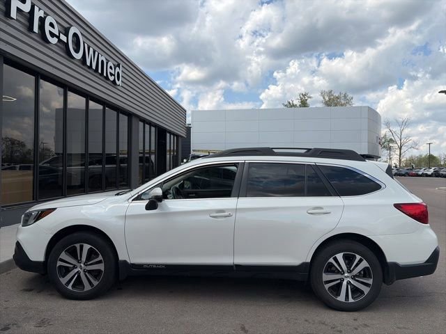 Used 2018 Subaru Outback 2.5i Limited AWD/4WD image 7