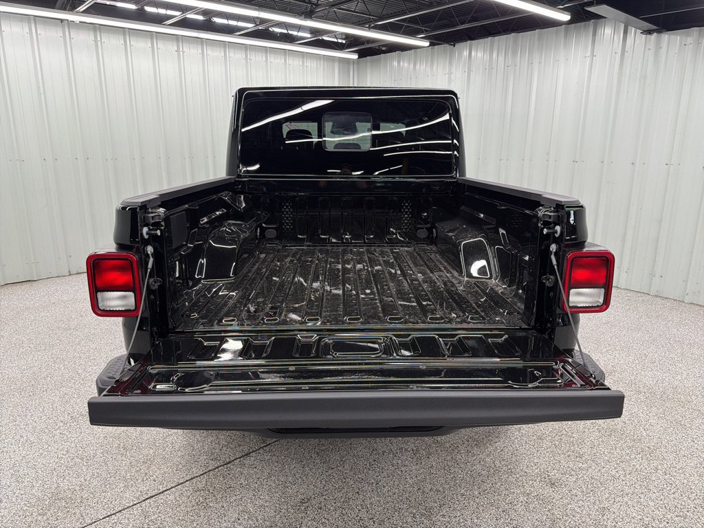 New 2026 Jeep Gladiator Sport AWD/4WD image 7