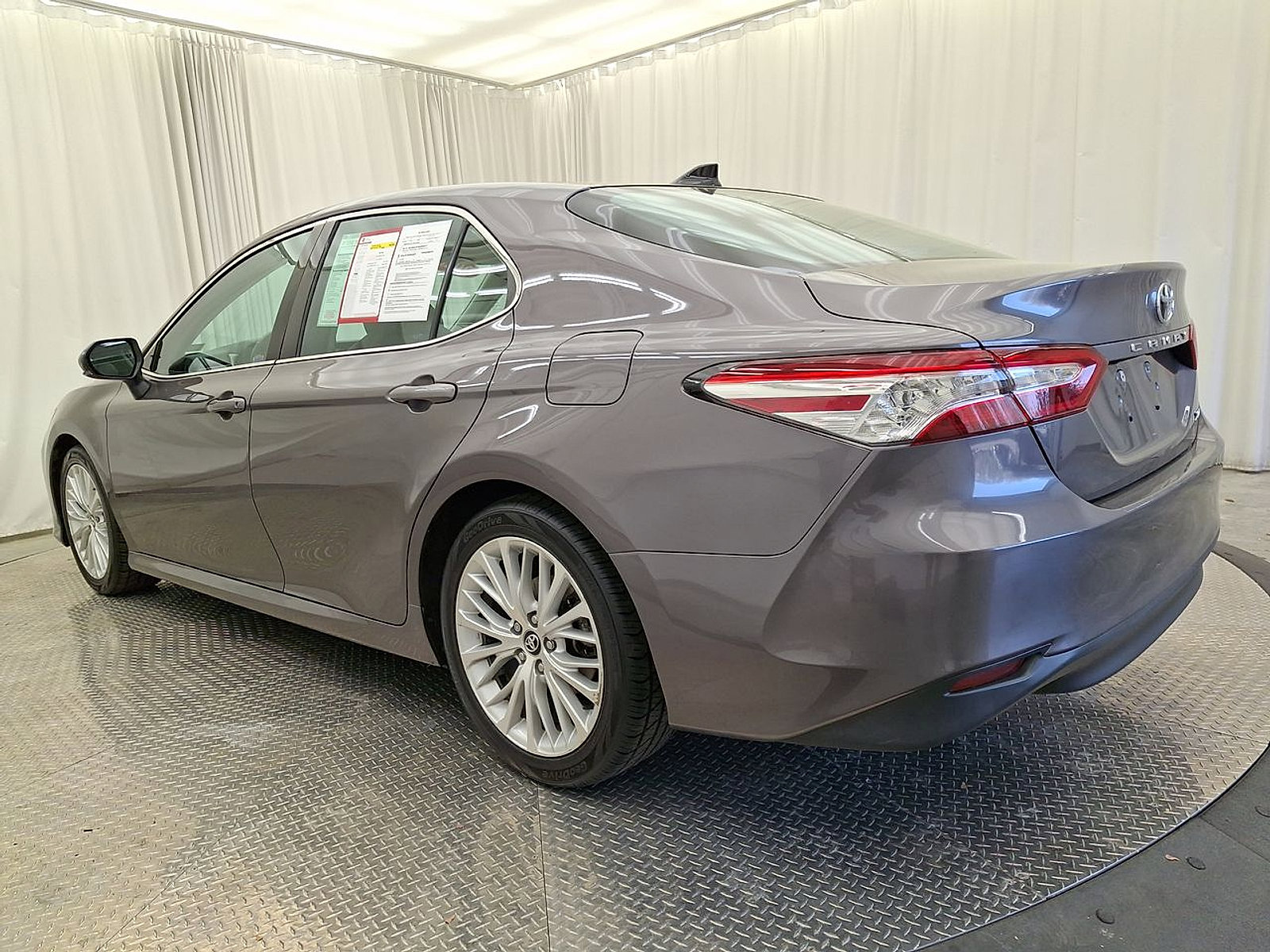 Certified 2020 Toyota Camry XLE FWD image 22