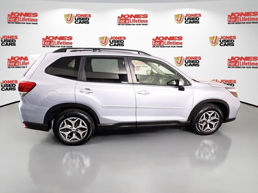 Used 2020 Subaru Forester Premium AWD/4WD image 17