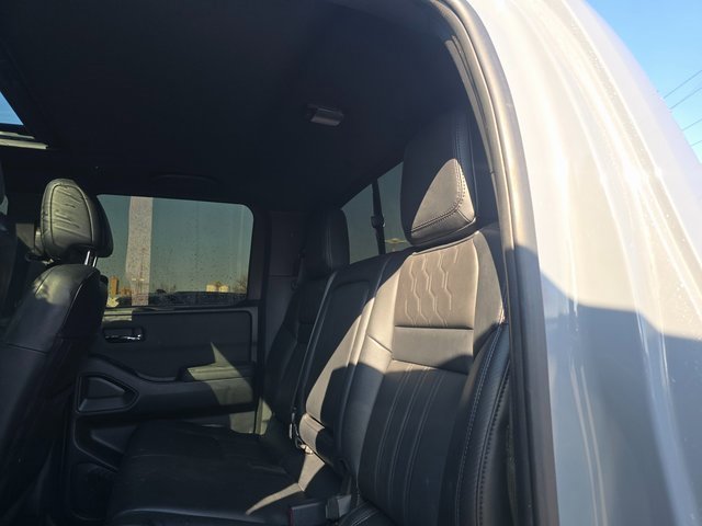 Used 2022 Nissan Frontier PRO-4X w/ Pro-4X Premium Package image 13