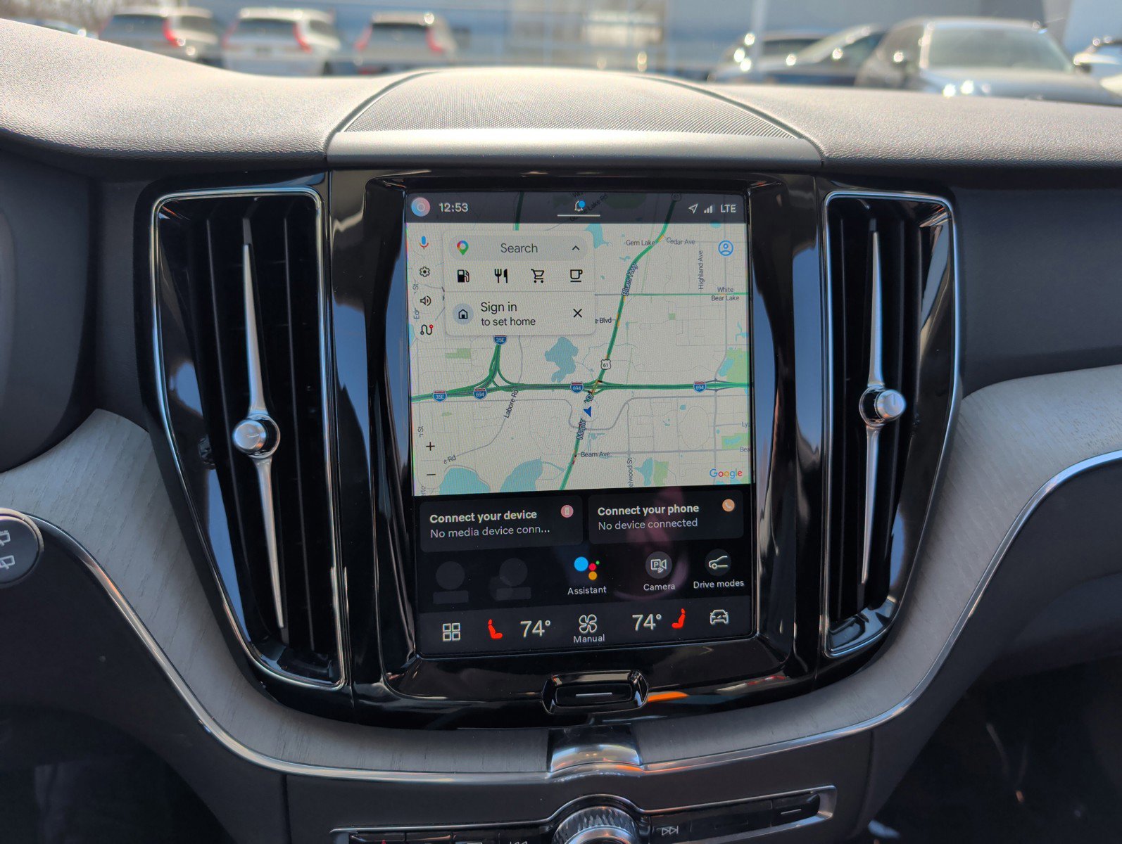 Certified 2025 Volvo XC60 B5 Plus image 18