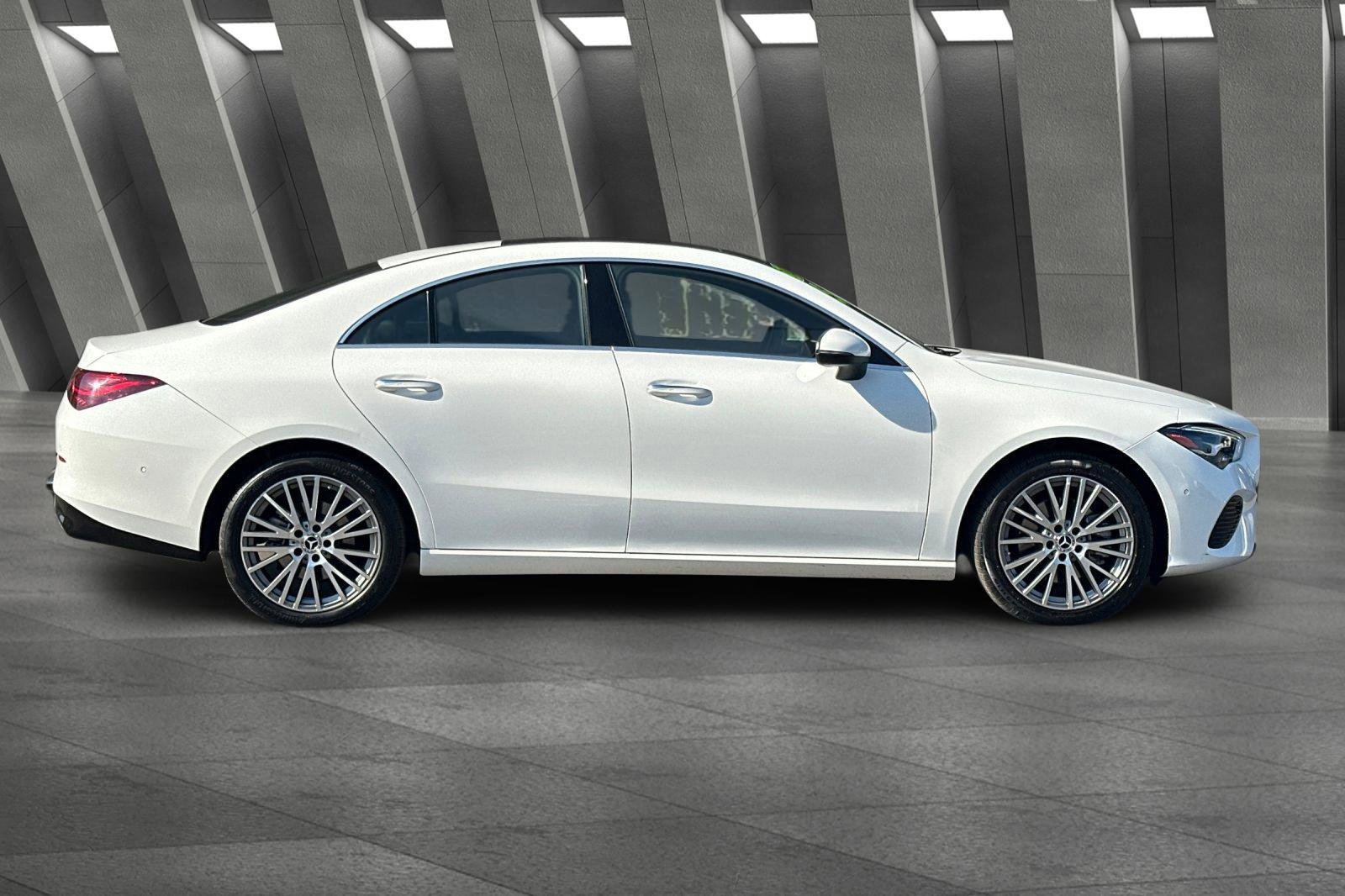 Used 2025 Mercedes-Benz CLA 250 image 3