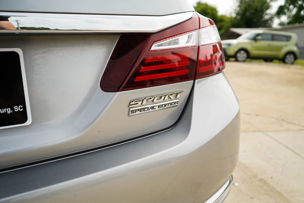 Used 2017 Honda Accord Sport Special Edition image 20