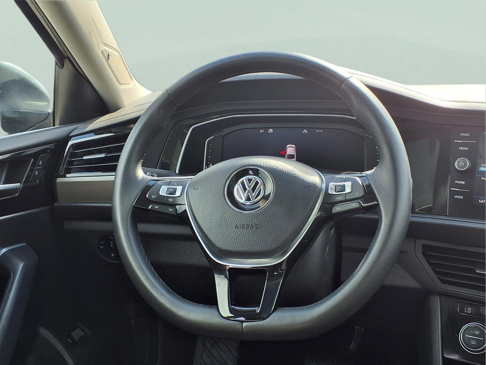 Used 2019 Volkswagen Jetta SEL Premium image 11