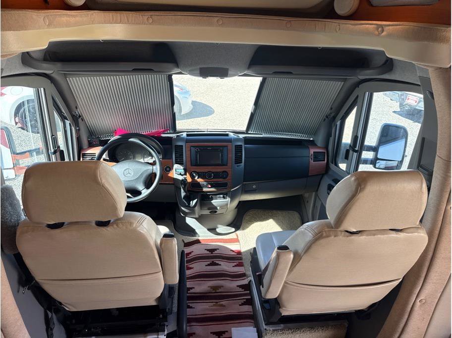 Used 2010 Mercedes-Benz Sprinter 3500 image 35