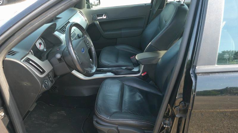 Used 2008 Ford Focus SES FWD image 5