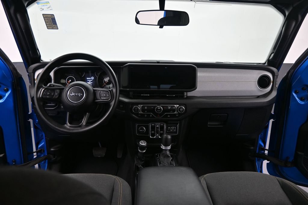 Used 2025 Jeep Gladiator Sport AWD/4WD image 27