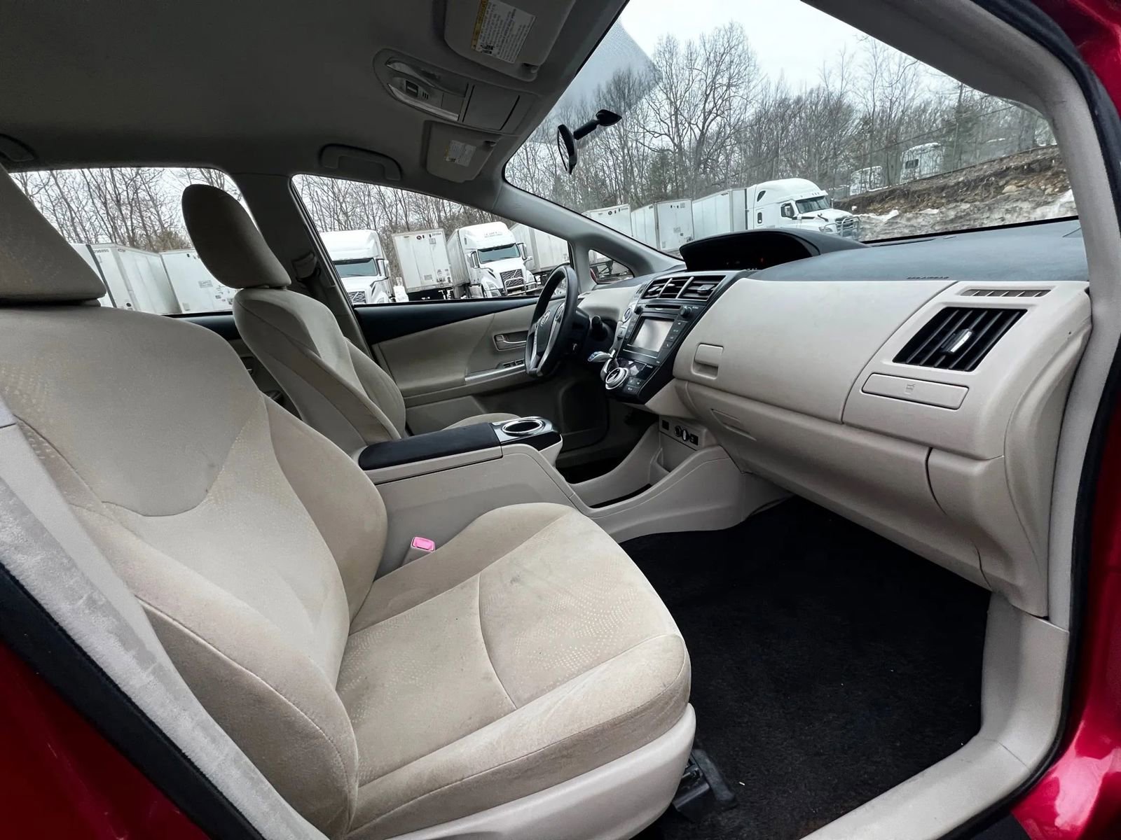 Used 2012 Toyota Prius V Two w/ Preferred Accessory Pkg FWD image 12