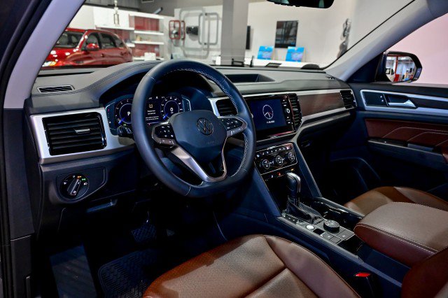 Used 2022 Volkswagen Atlas SE image 13