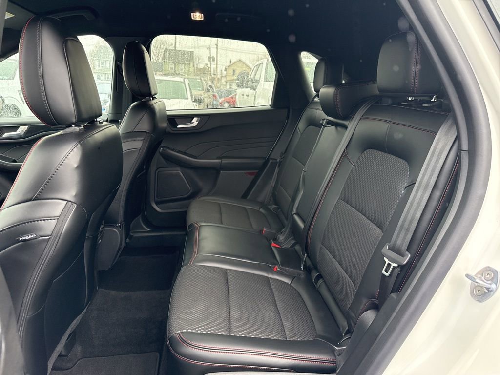 Certified 2024 Ford Escape ST-Line Select w/ Tech Pack #1 image 16