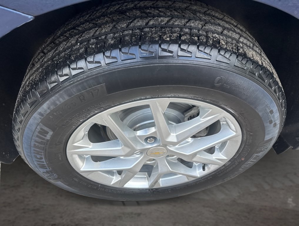 Used 2022 Chevrolet Equinox LS w/ LS Convenience Package FWD image 18