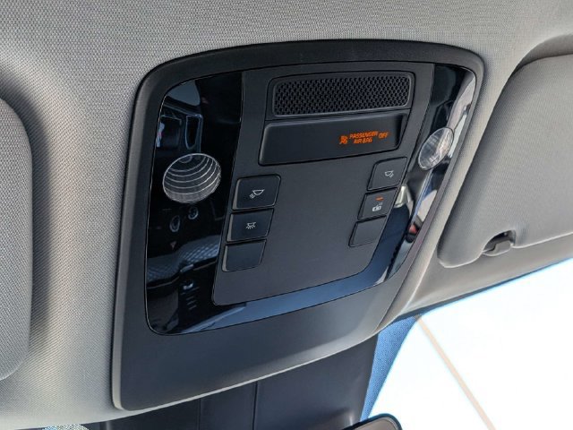 Used 2024 Kia Carnival LX FWD image 22
