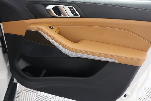 Used 2022 BMW X5 xDrive45e w/ Executive Package image 28