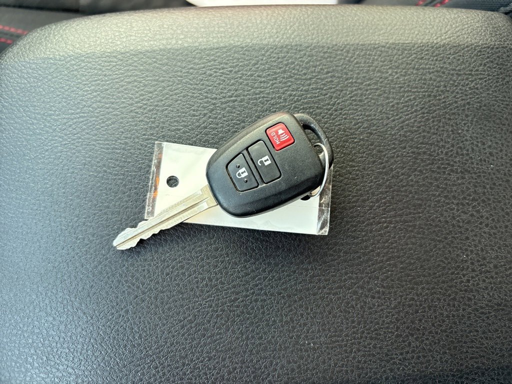 Used 2022 Toyota Tacoma SR5 image 41