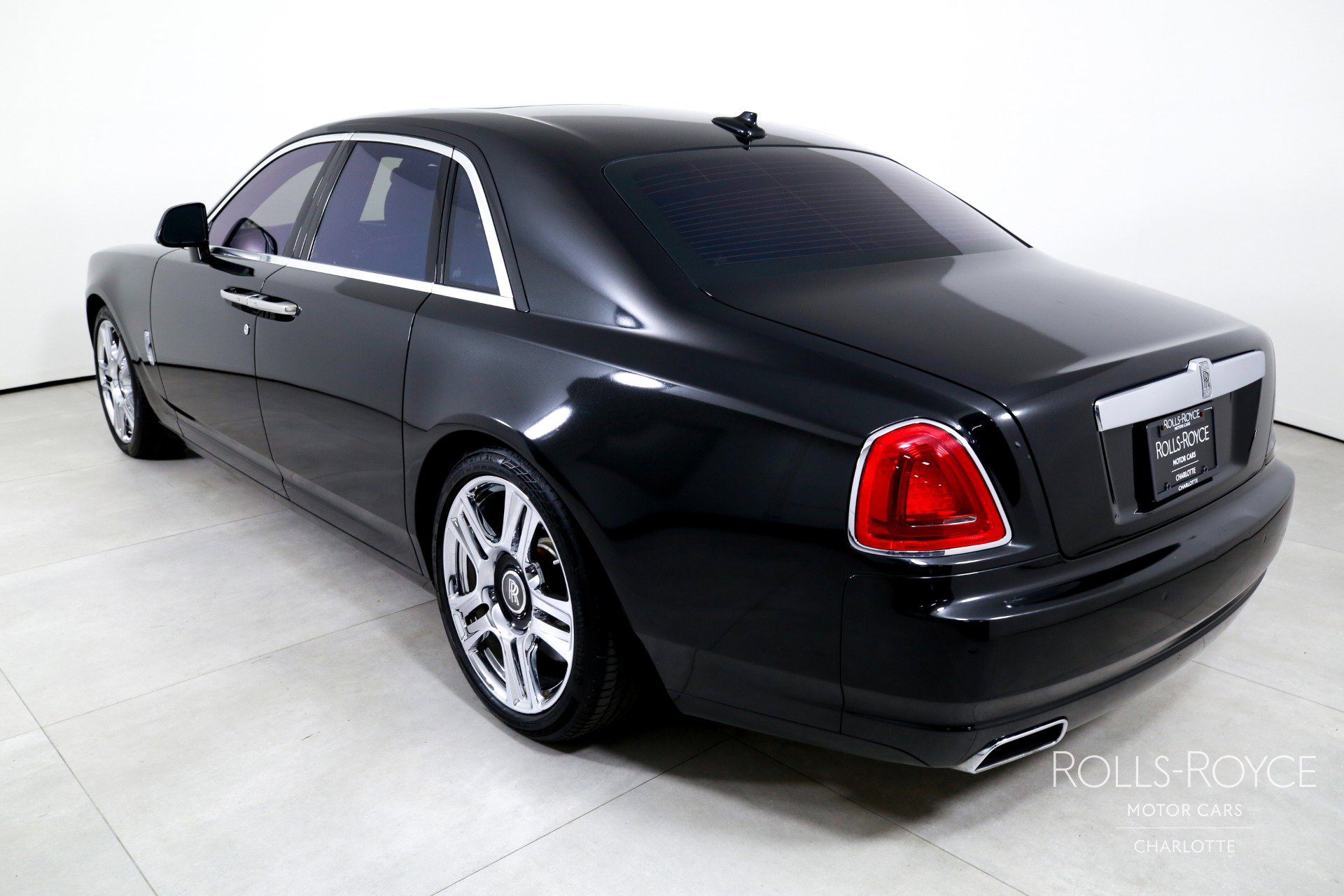 Used 2015 Rolls-Royce Ghost image 8