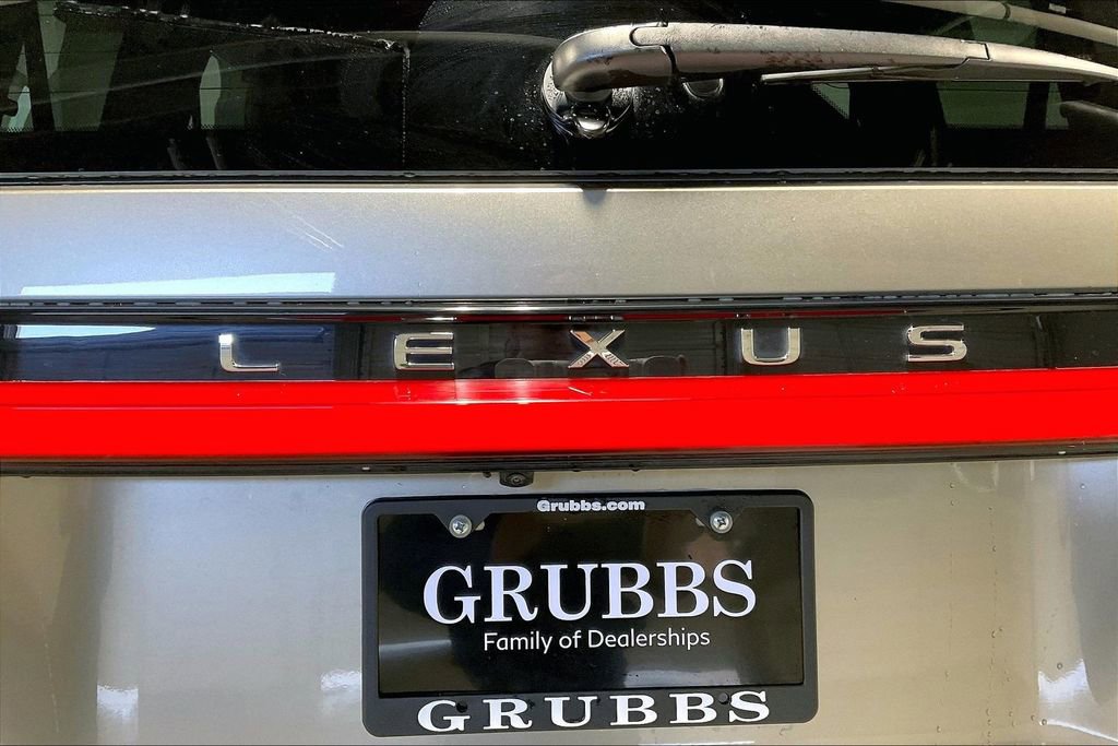 Used 2024 Lexus GX 550 w/ Accessory Package (Z1) image 40