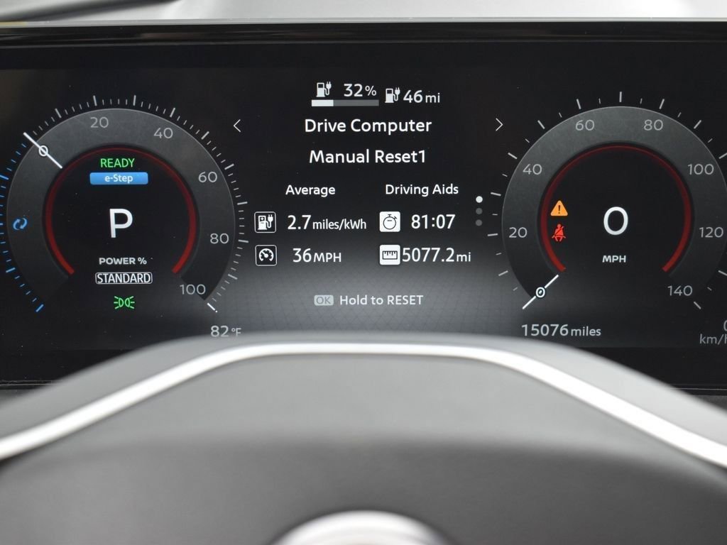 Used 2023 Nissan Ariya AWD image 31