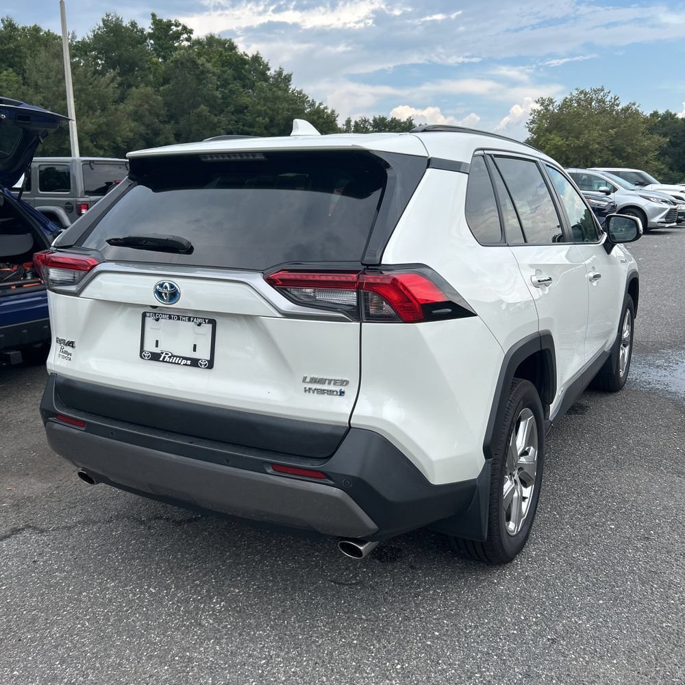Certified 2020 Toyota RAV4 Limited w/ Limited Grade Weather Package AWD/4WD image 3