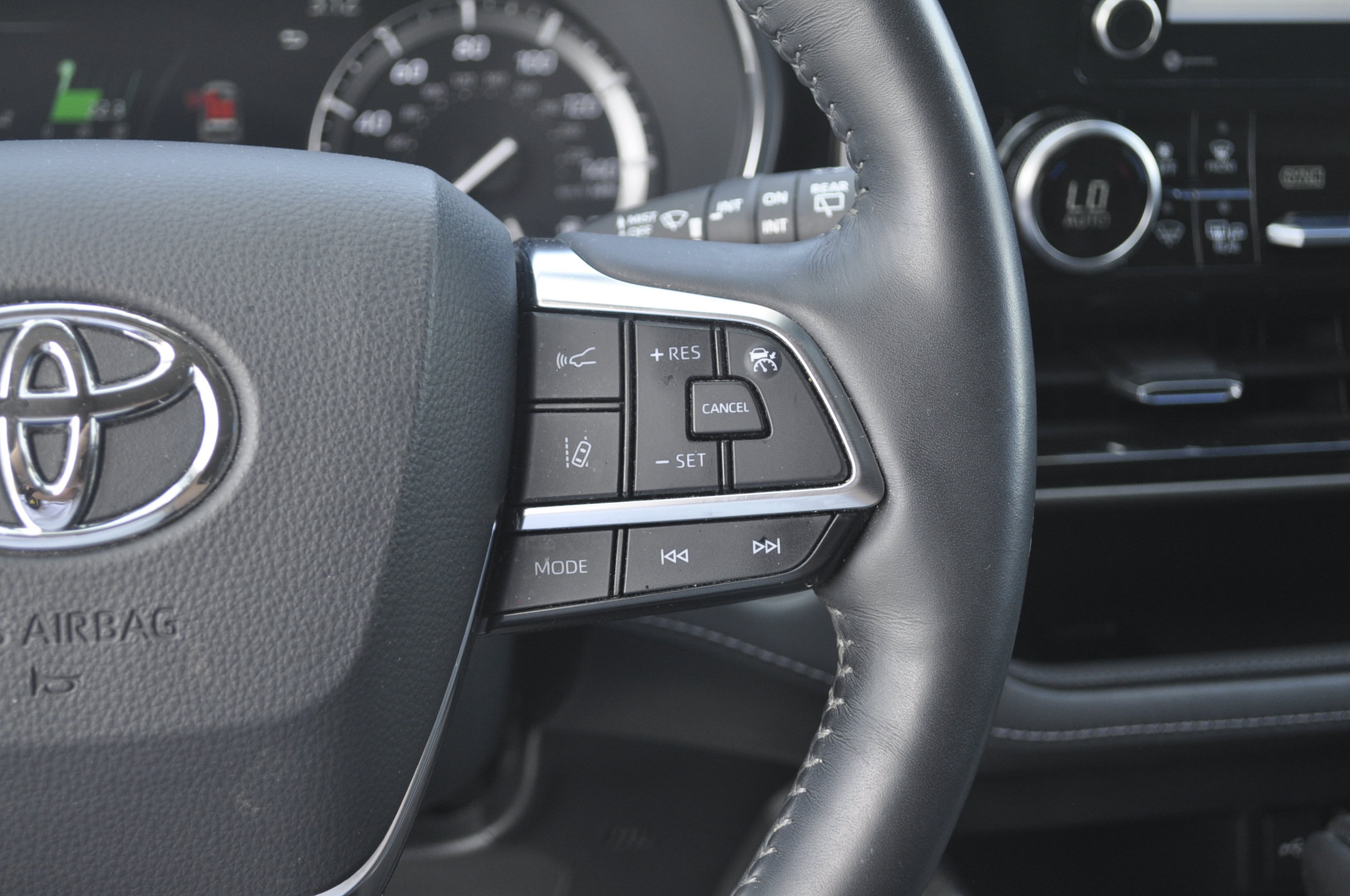 Used 2021 Toyota Highlander Limited AWD/4WD image 22