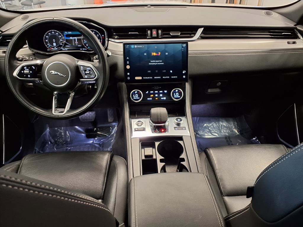 Used 2024 Jaguar F-PACE R-Dynamic S image 16