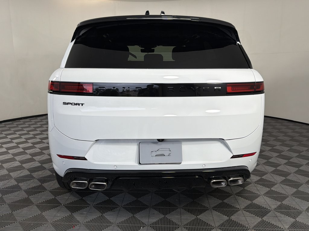 New 2027 Land Rover Range Rover Sport Dynamic SE AWD/4WD image 6