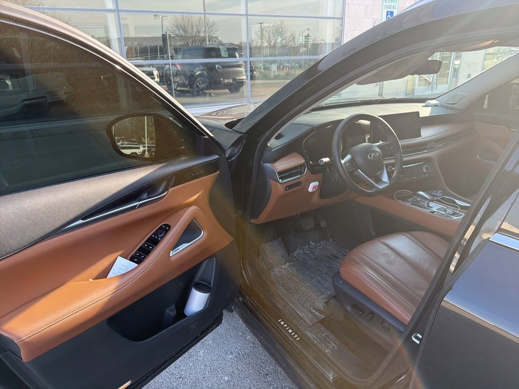 Used 2023 INFINITI QX60 Sensory w/ Vision Package image 5