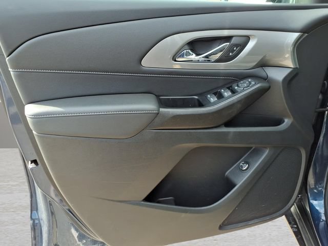 Used 2023 Chevrolet Traverse LT FWD image 14