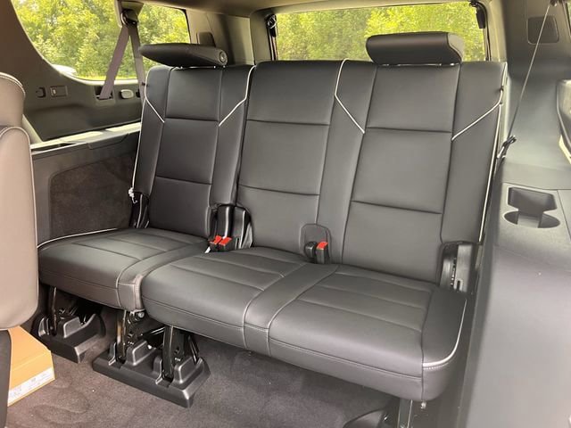 New 2026 Cadillac Escalade ESV Sport w/ Touring Package AWD/4WD image 28
