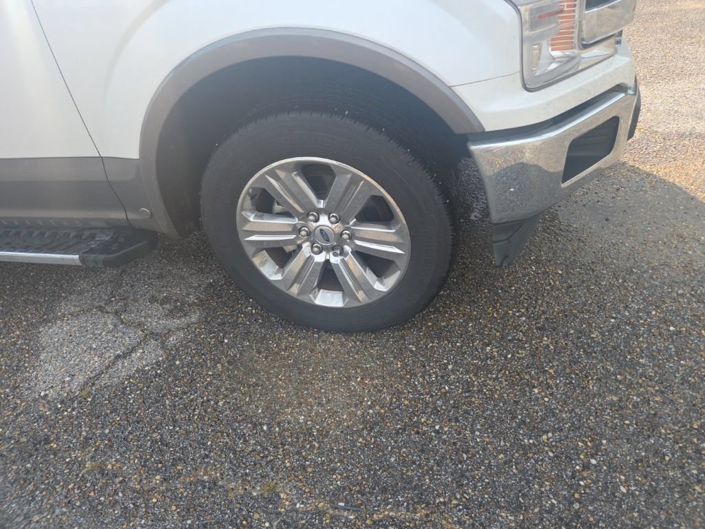 Used 2019 Ford F150 Lariat w/ Equipment Group 502A Luxury RWD image 19