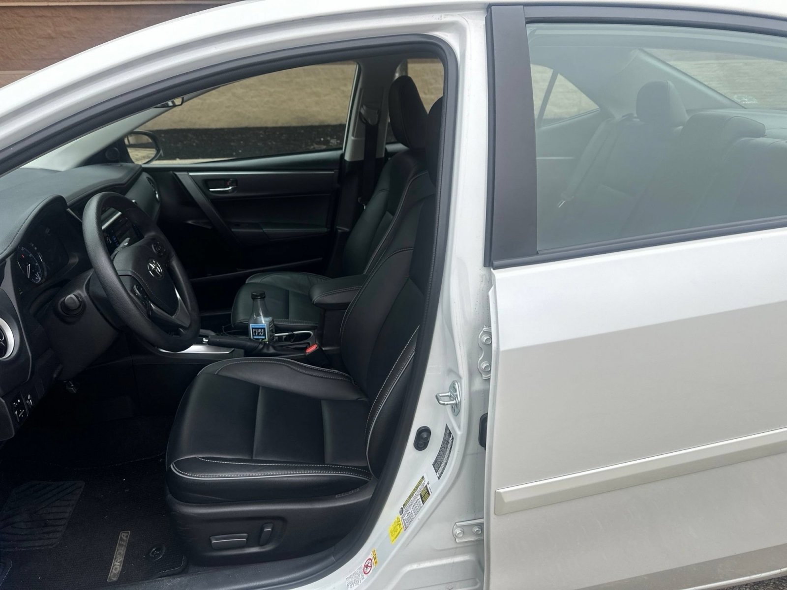 Used 2017 Toyota Corolla XLE w/ Body Protection Package FWD image 4