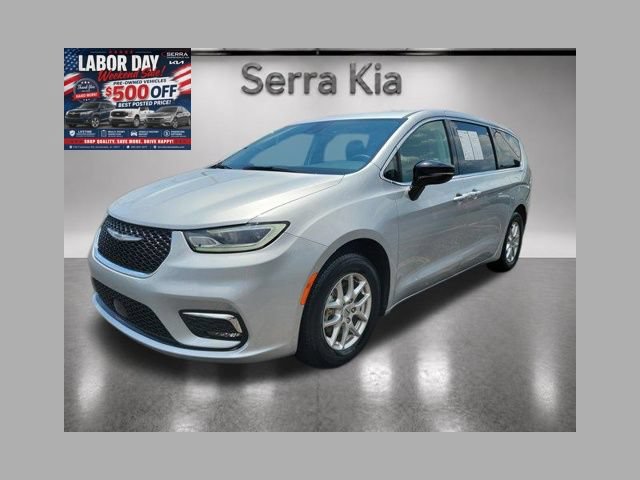 Used 2024 Chrysler Pacifica Touring-L