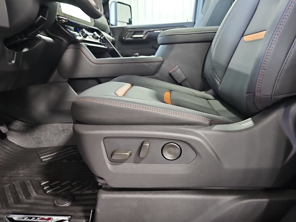 New 2026 GMC Sierra 3500 AT4 w/ AT4 Premium Plus Package AWD/4WD image 29
