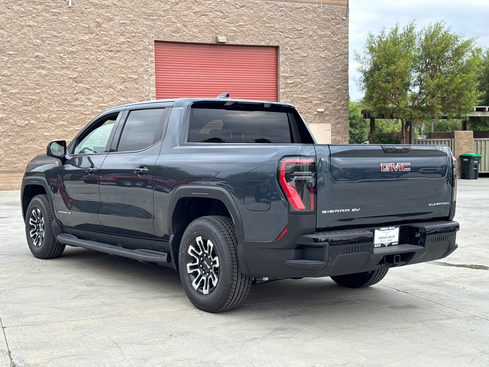 Used 2026 GMC Sierra EV Elevation AWD/4WD image 12