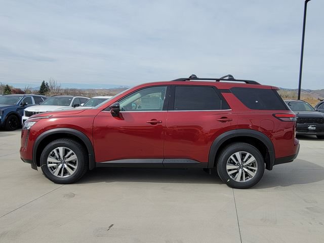 New 2026 Nissan Pathfinder SL image 2