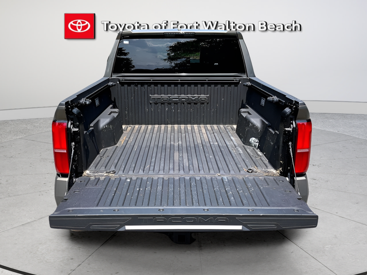Used 2024 Toyota Tacoma TRD Sport AWD/4WD image 35
