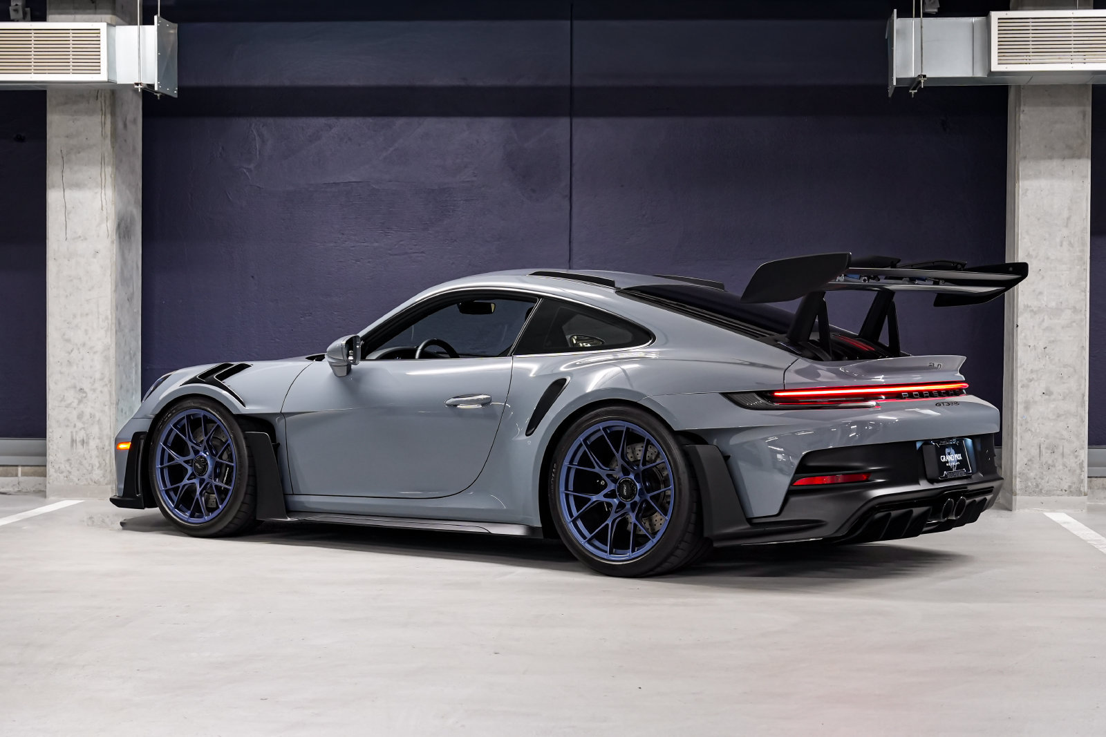 Used 2025 Porsche 911 GT3 RS RWD image 8