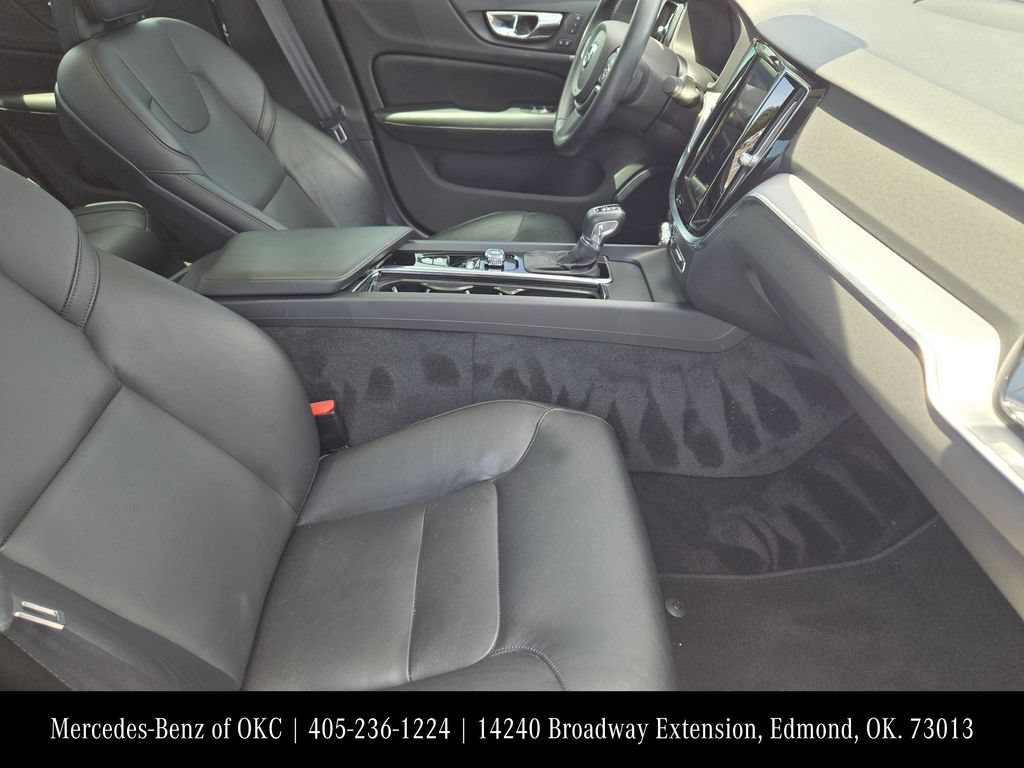 Used 2020 Volvo S60 T6 Momentum AWD/4WD image 11