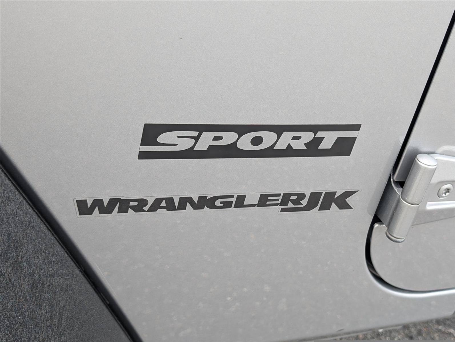 Used 2018 Jeep Wrangler Sport AWD/4WD image 9